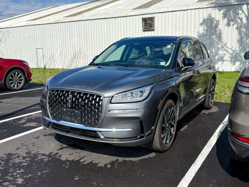 Used 2023 Lincoln Corsair Reserve w/ Equipment Group 201A AWD/4WD image 3