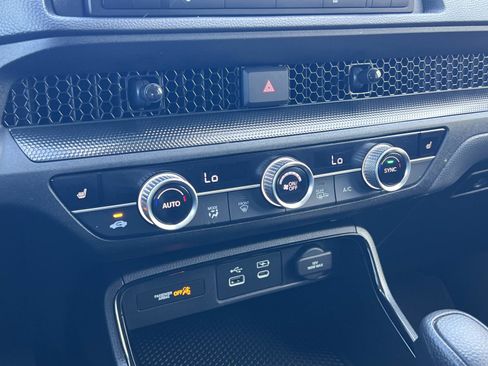 Used 2025 Honda CR-V EX image 14