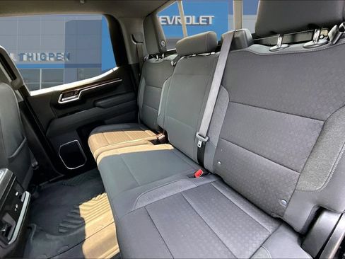 Used 2025 Chevrolet Silverado 1500 RST AWD/4WD image 23