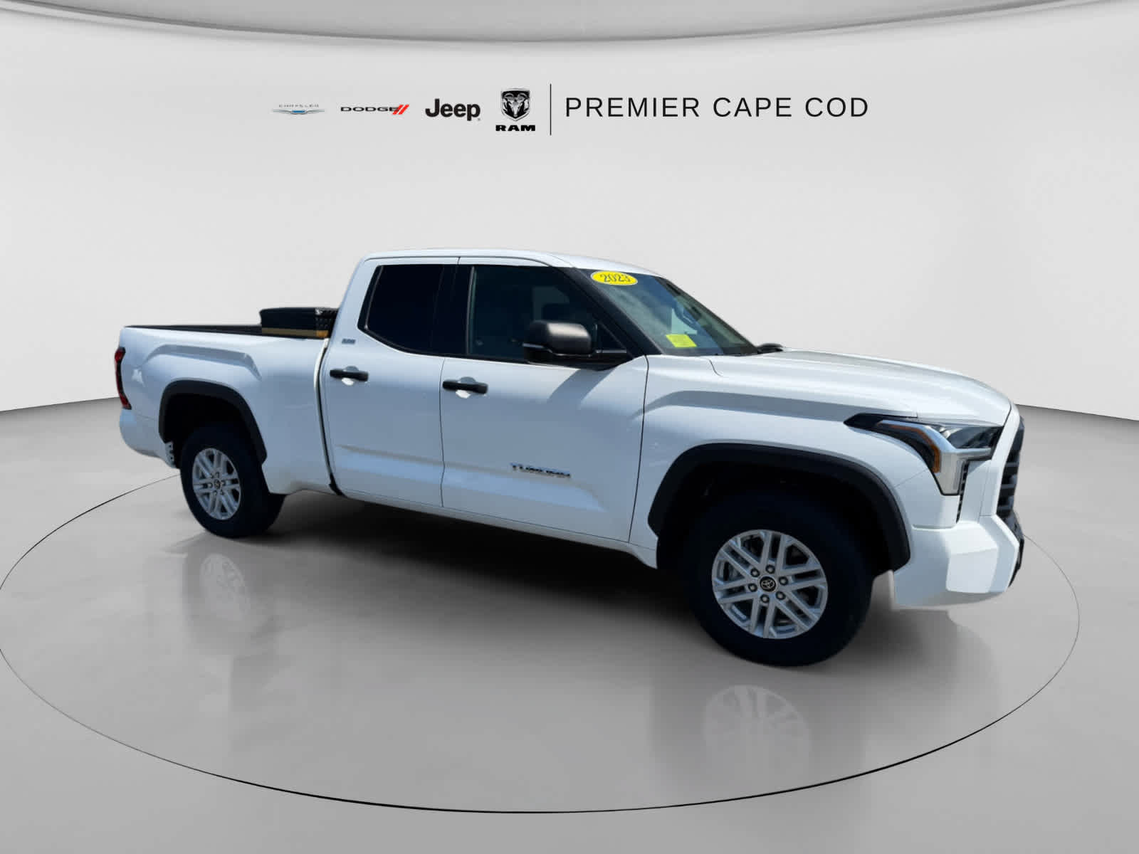 Used 2023 Toyota Tundra SR5 w/ SR5 Convenience Package AWD/4WD image 1