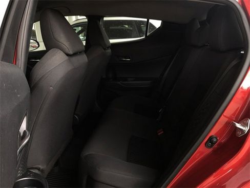 Used 2020 Toyota C-HR LE image 33