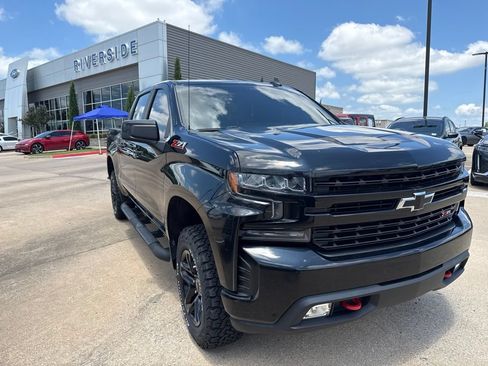 Used 2019 Chevrolet Silverado 1500 LT Trail Boss AWD/4WD image 2