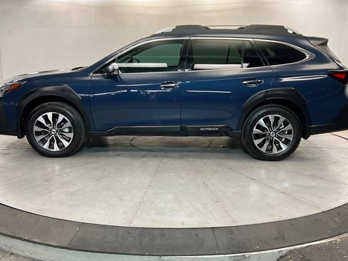 Used 2025 Subaru Outback Touring XT AWD/4WD image 2