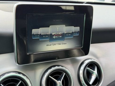 Used 2017 Mercedes-Benz GLA 250 image 17