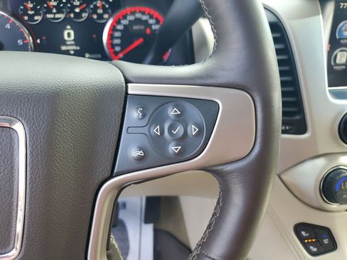 Used 2015 GMC Yukon Denali w/ Premium Package image 29