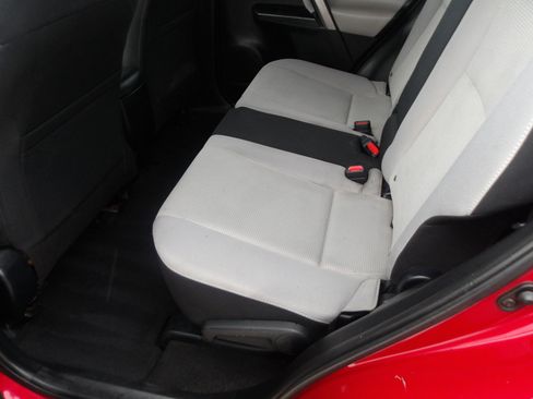 Used 2017 Toyota RAV4 XLE image 17