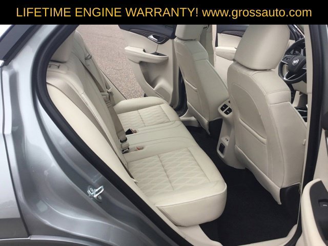 Used 2023 Buick Envision Avenir AWD/4WD image 32