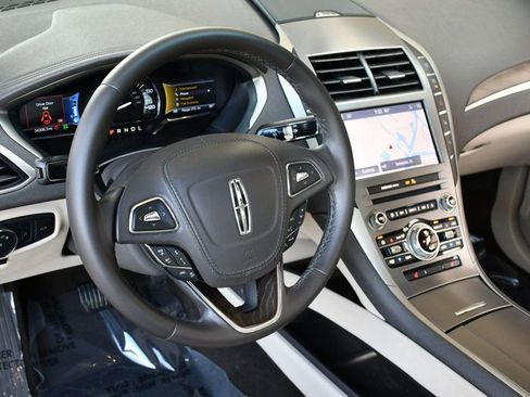 Used 2020 Lincoln MKZ Reserve image 13