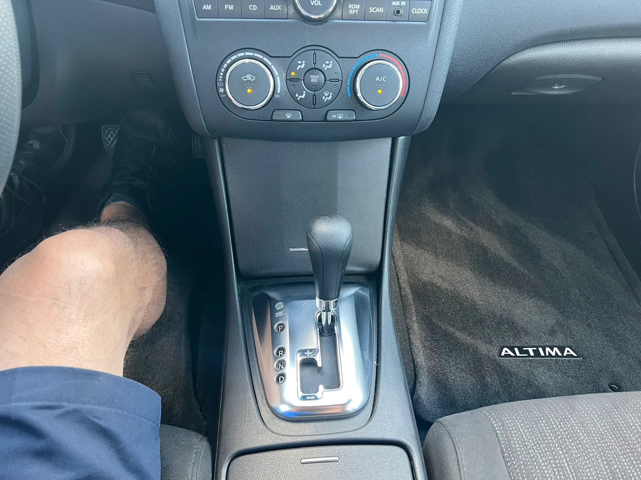 Used 2012 Nissan Altima 2.5 S FWD image 10