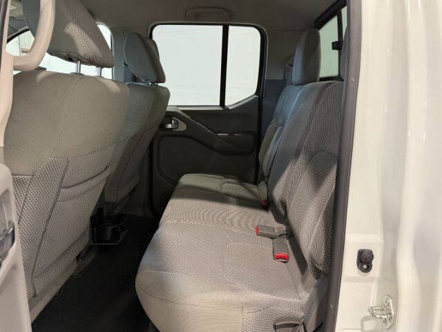 Used 2017 Nissan Frontier SV AWD/4WD image 14