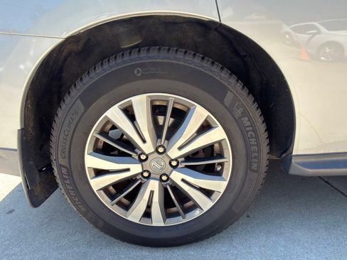 Used 2017 Nissan Pathfinder S AWD/4WD image 60