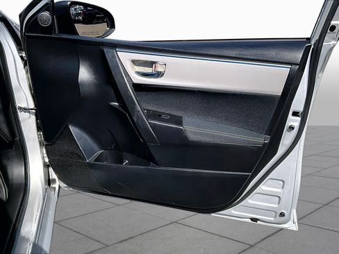 Used 2016 Toyota Corolla LE FWD image 21