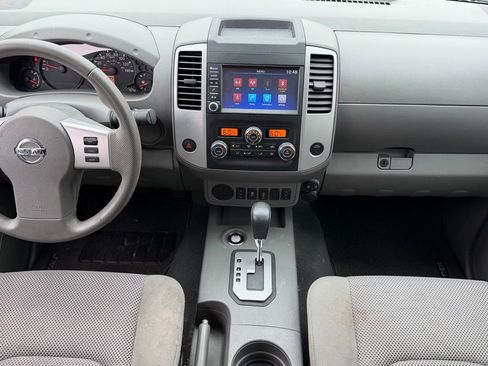 Used 2020 Nissan Frontier SV image 7