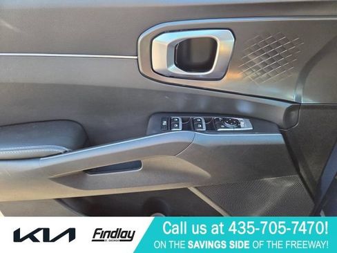 Certified 2025 Kia Sorento EX FWD image 18