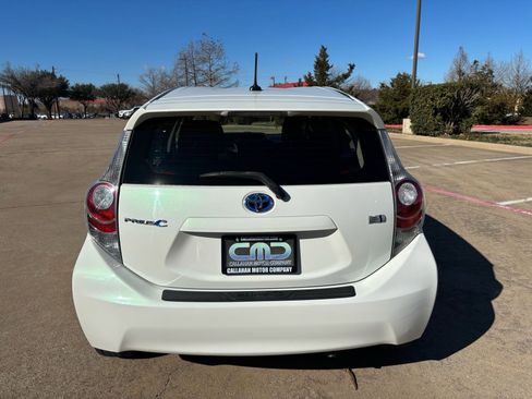 Used 2012 Toyota Prius C Three image 5