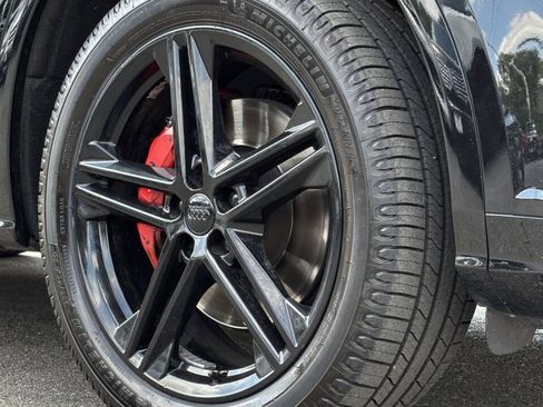 Used 2018 Audi SQ5 Premium Plus w/ Navigation Package AWD/4WD image 30