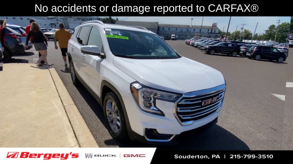 Used 2023 GMC Terrain SLT FWD image 2