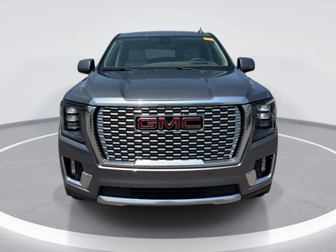 Used 2022 GMC Yukon XL Denali AWD/4WD image 2