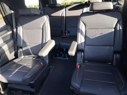 Used 2022 GMC Yukon Denali w/ Max Trailering Package image 18