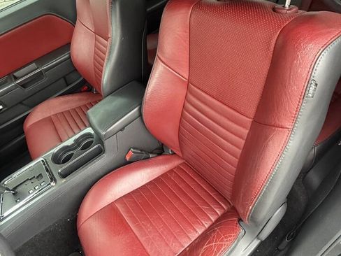 Used 2013 Dodge Challenger SXT RWD image 8