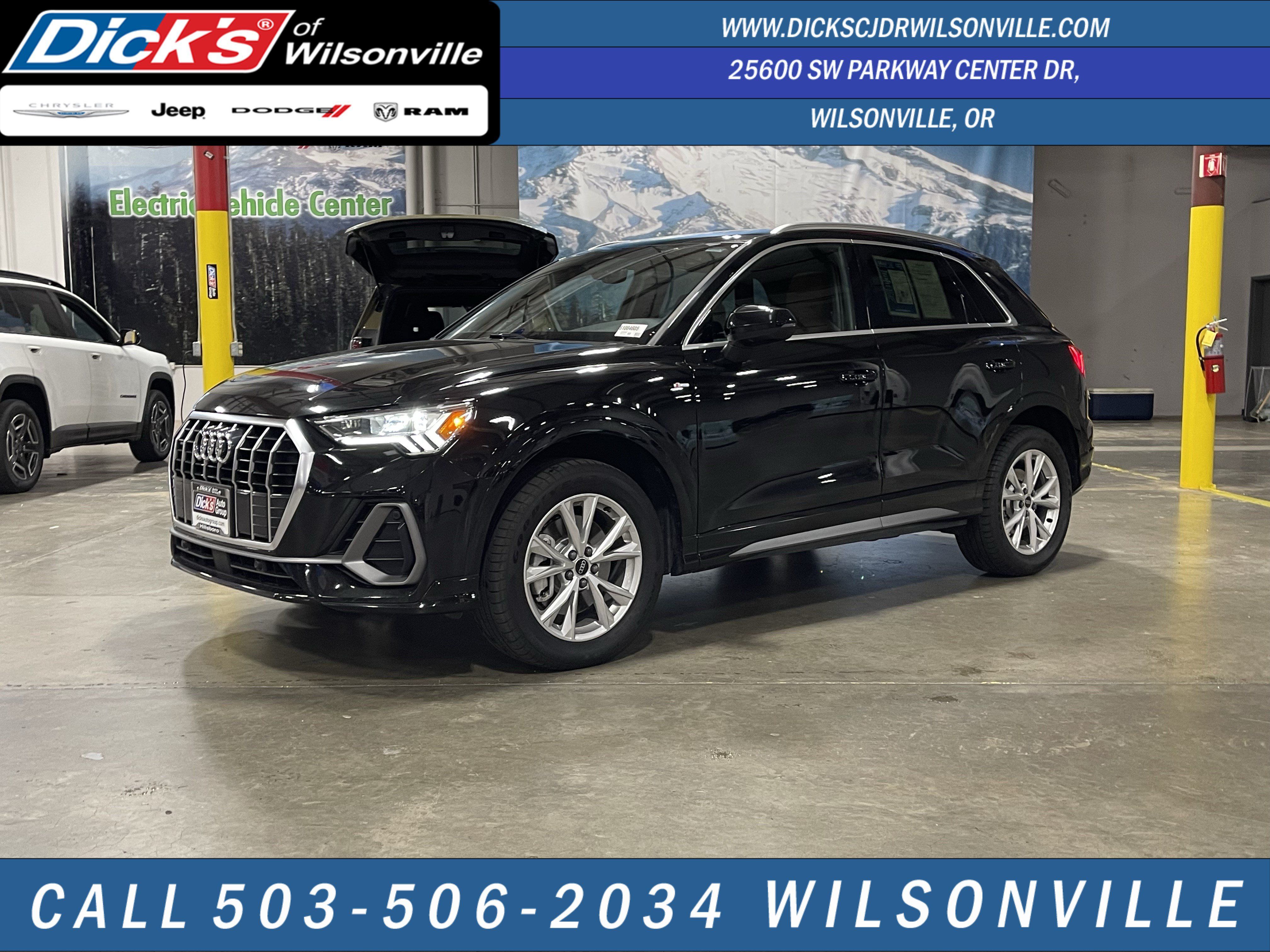 Used 2025 Audi Q3 2.0T Premium AWD/4WD image 1