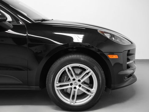 Certified 2021 Porsche Macan AWD/4WD image 14