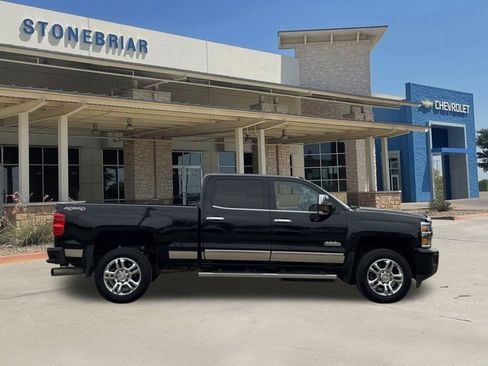 Used 2016 Chevrolet Silverado 2500 High Country w/ Duramax Plus Package image 4