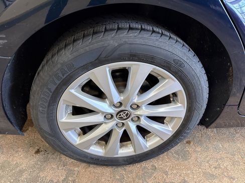 Certified 2020 Toyota Camry LE image 10