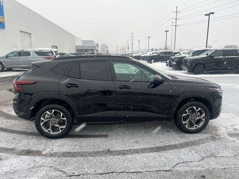 New 2026 Chevrolet Trax LT w/ Driver Confidence Package image 8