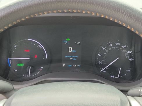 Used 2023 Toyota Sienna XLE Woodland Edition AWD/4WD image 31