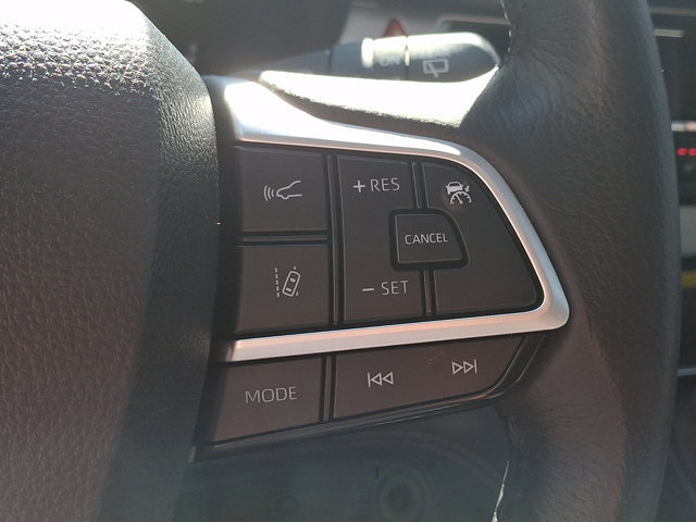 Certified 2025 Toyota Sienna XLE FWD image 24