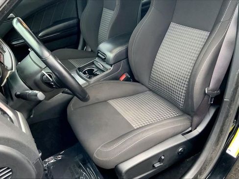 Used 2021 Dodge Charger GT w/ Blacktop Package image 29