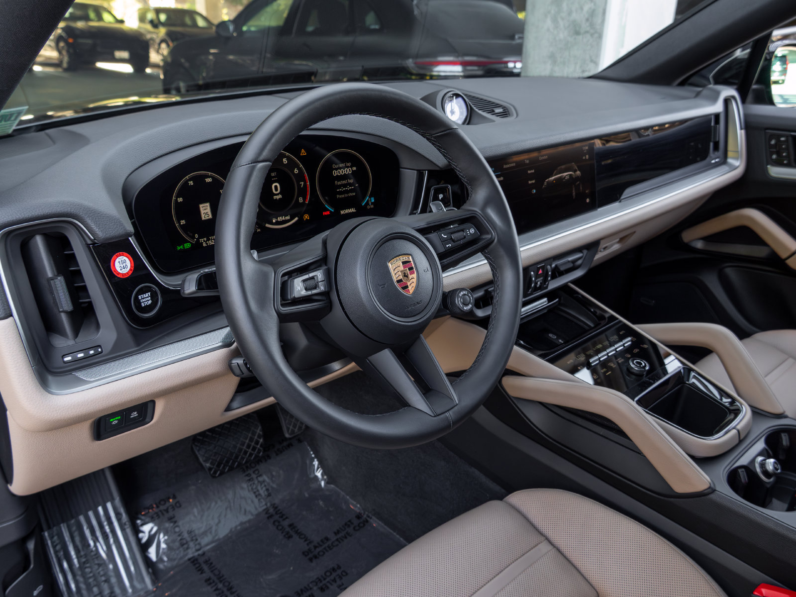 Certified 2026 Porsche Cayenne Coupe AWD/4WD image 4