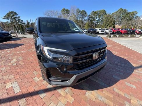 Used 2025 Honda Ridgeline Black Edition image 9