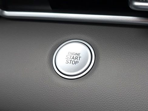Used 2023 Hyundai Elantra SEL FWD image 19