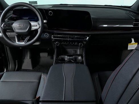 New 2026 Chevrolet Traverse Z71 w/ LPO, Floor Liner Package image 16