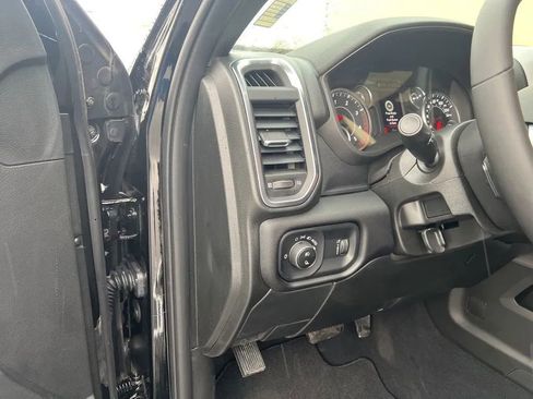 Used 2025 RAM 2500 Big Horn AWD/4WD image 12