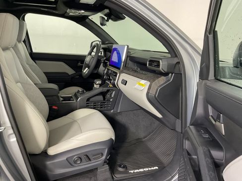 New 2026 Toyota Tacoma Limited AWD/4WD image 23