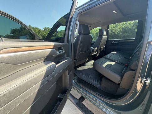 Used 2025 Chevrolet Silverado 2500 LT w/ Trail Boss Package AWD/4WD image 19
