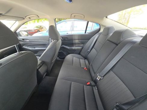 Certified 2025 Nissan Altima 2.5 SV image 6