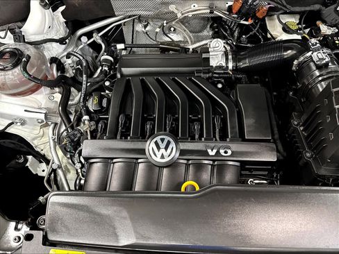 Used 2023 Volkswagen Atlas SEL Premium AWD/4WD image 34