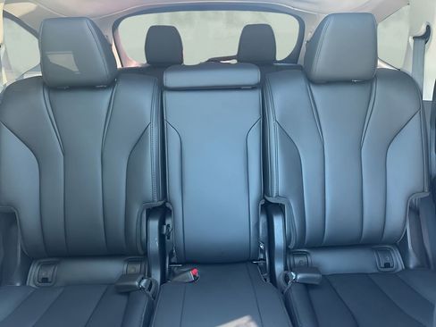 Used 2025 Acura MDX FWD image 13