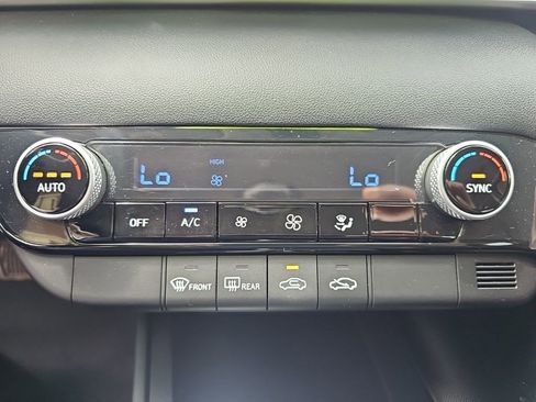 Certified 2023 Hyundai Elantra SEL FWD image 19