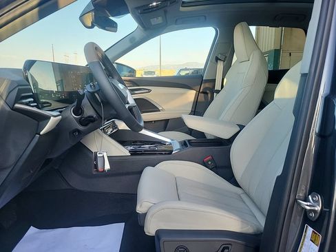Used 2025 Audi Q5 Prestige AWD/4WD image 3