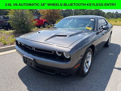 Used 2017 Dodge Challenger SXT