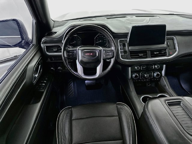Used 2021 GMC Yukon XL SLT w/ SLT Luxury Plus Package AWD/4WD image 4