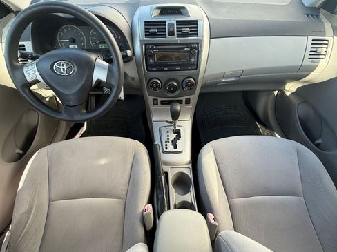 Used 2012 Toyota Corolla LE image 14