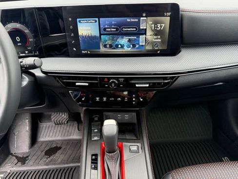 Certified 2025 Nissan Kicks SR w/ SR Premium Package image 21