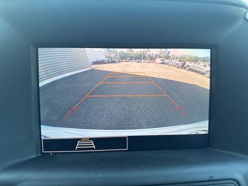 Used 2023 GMC Terrain SLE w/ Driver Convenience Package image 22