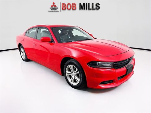 Used 2020 Dodge Charger SXT w/ Leather Interior Group image 1